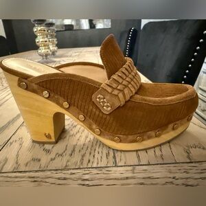 VERONICA BEARD Women's Delia Studded Clog in Hazelwood size 7.5